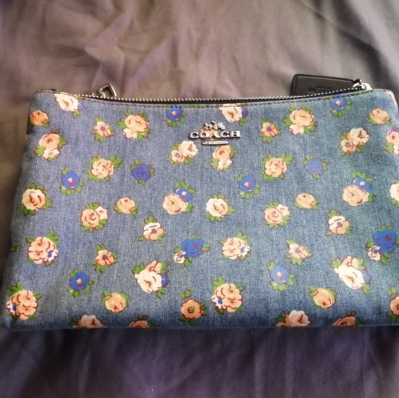 Coach purse - Picture 1 of 3